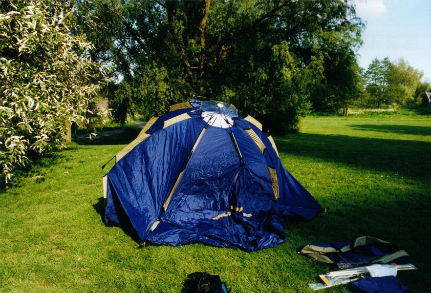 2001 05 tent 2